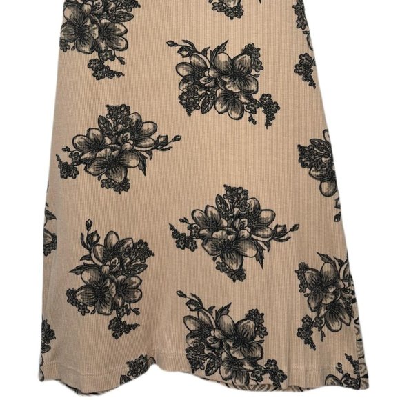 Cute Beige Tank Top - Picture 3 of 6